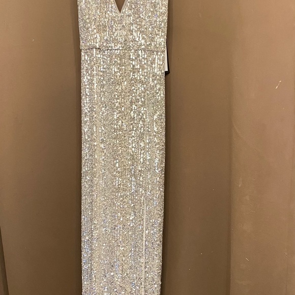 Gown - Picture 3 of 5